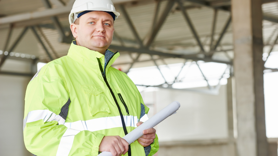 Unternehmer auf einer Baustelle